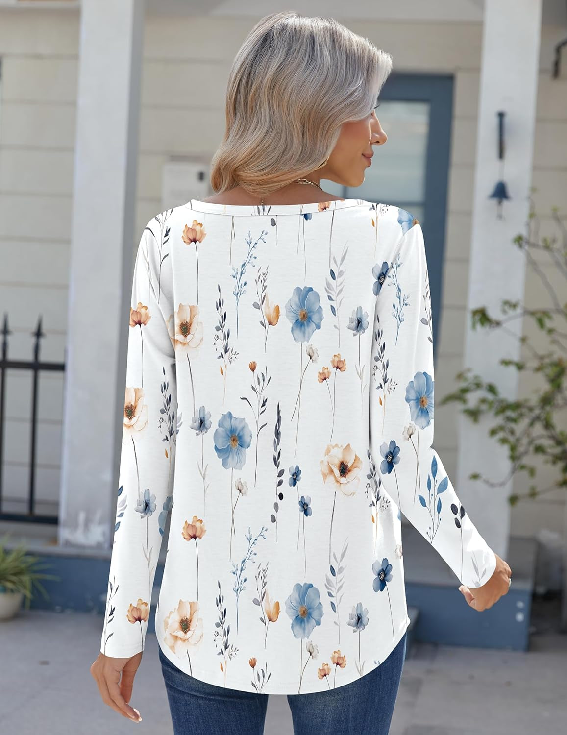 Womens Long Sleeve Tops 2025 V Neck Pleated Shirts Dressy Casual Tunic Blouses Loose Fit Fall Fashion Clothes